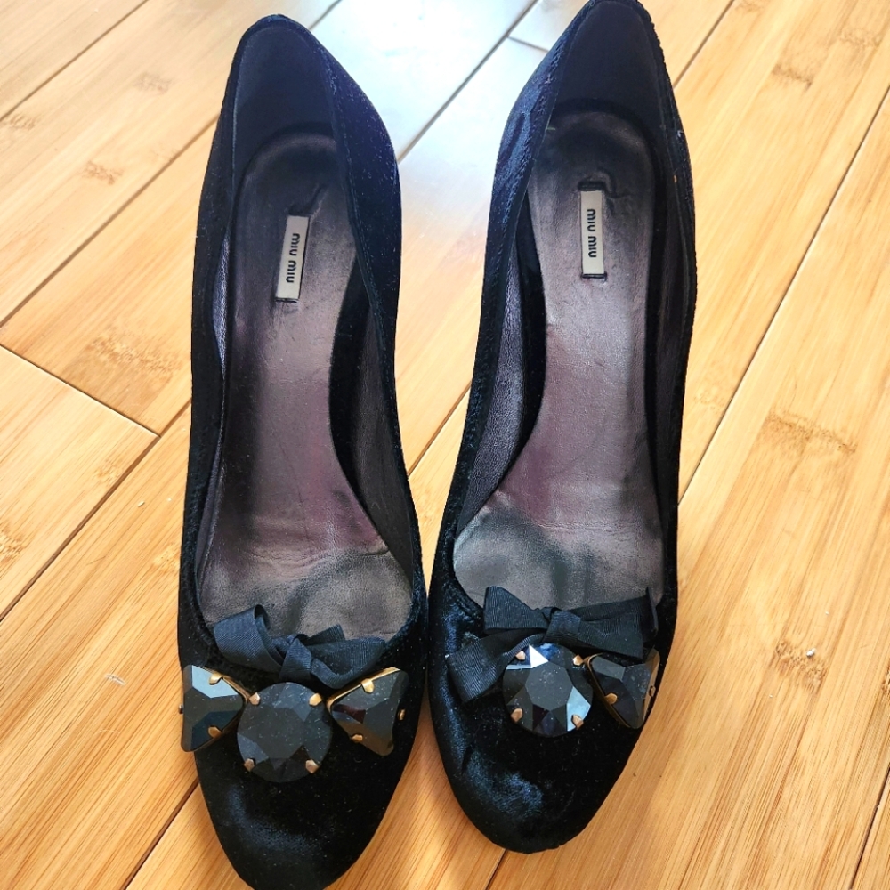 Miu Miu Black Women's Shoes with Bow Detail 38.5 EU